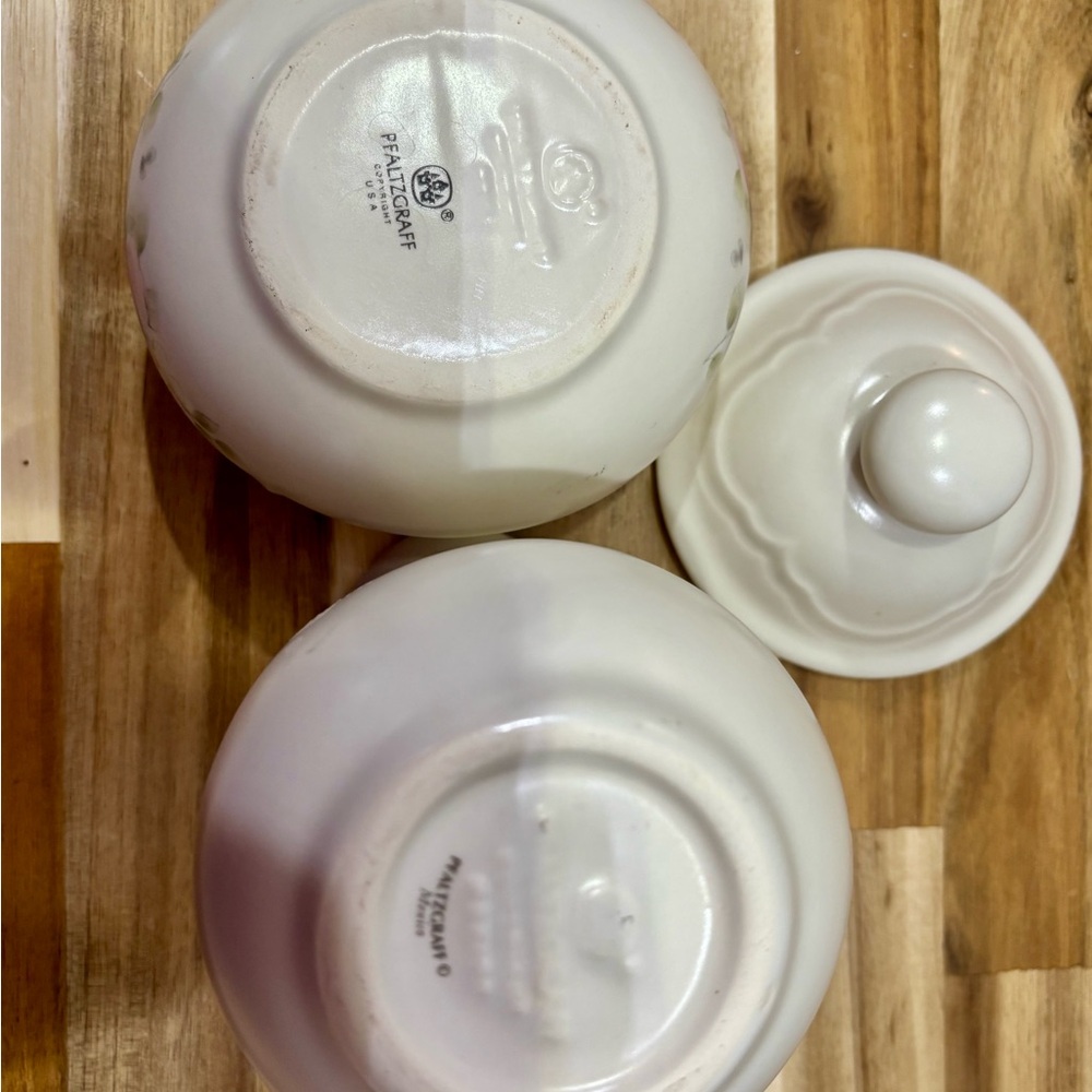 Pfaltzgraff Tea Rose Cream and Sugar Set with Pink Accents - Picture 3 of 3